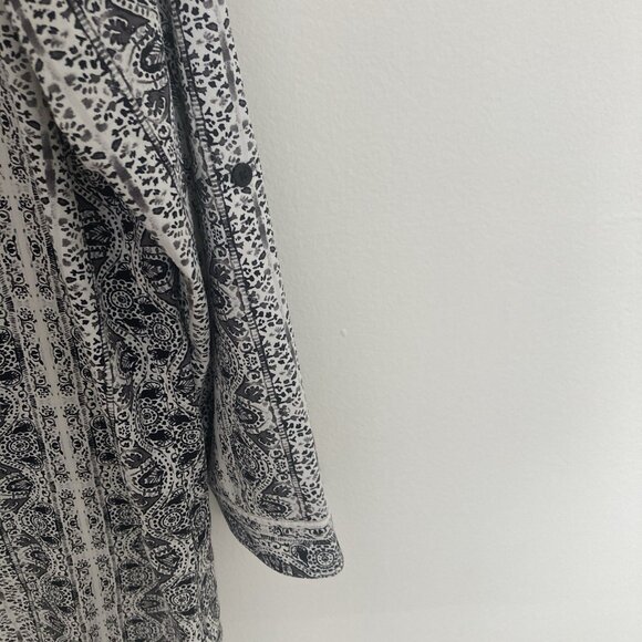 Coolibar UPF women’s Dress Button Up Geometric Black White Size L - Picture 5 of 8